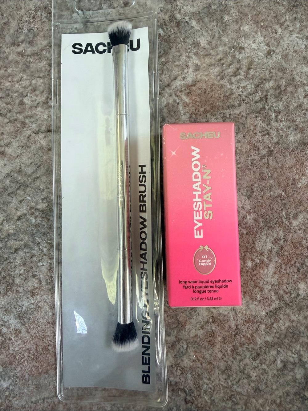 SACHEU Pink 'Eyeshadow Stay-On' Liquid Eyeshadow and Blending Eyeshadow Brush